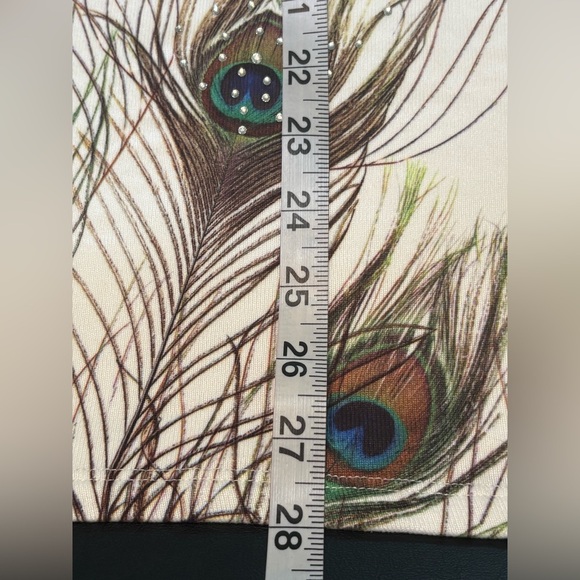 Peacock Feather Print Long Sleeve Knit Top from Cracker Barrel. NWT size S - Picture 10 of 10